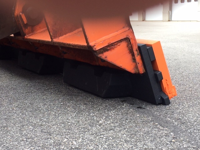 Doubling Up on Blades to Extend Their Life? Yikes!